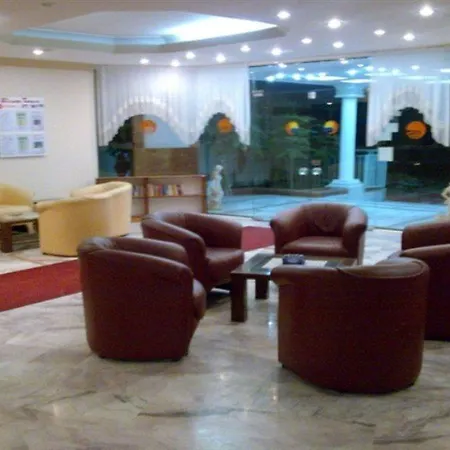 酒店 Neray 2*